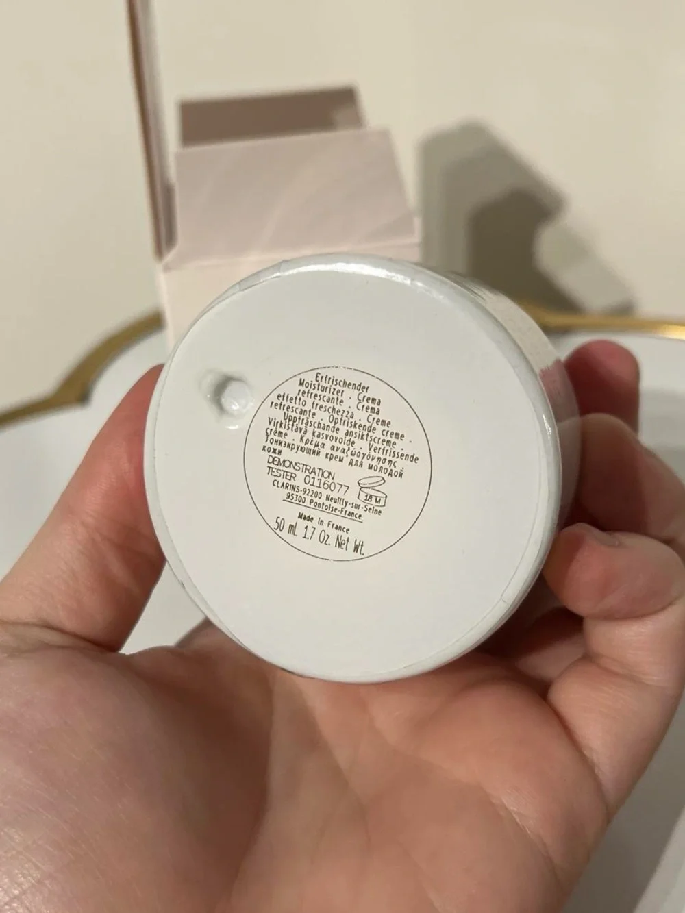 Clarins lightweight nwb skin